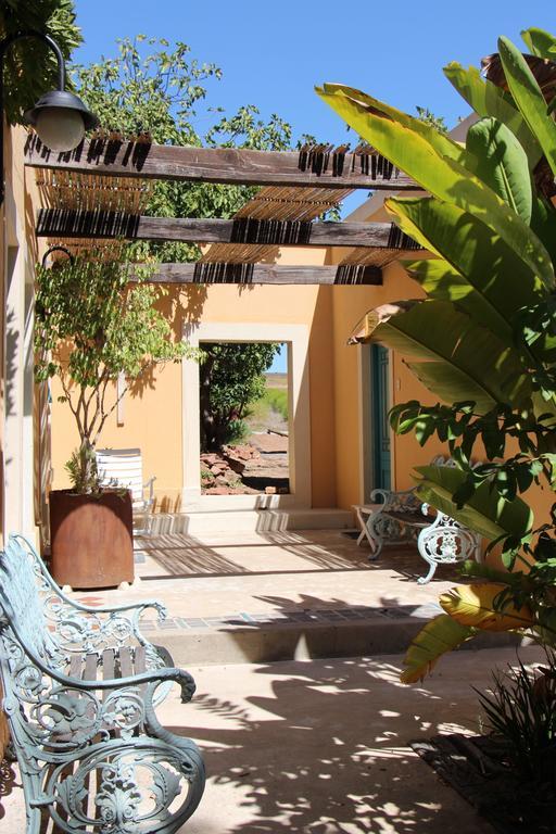 Hebron Guesthouse & Restaurant Citrusdal Ngoại thất bức ảnh